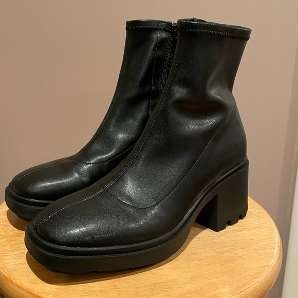 COPY - Topshop Baxter Chunky Sock Boots - Picture 2 of 7